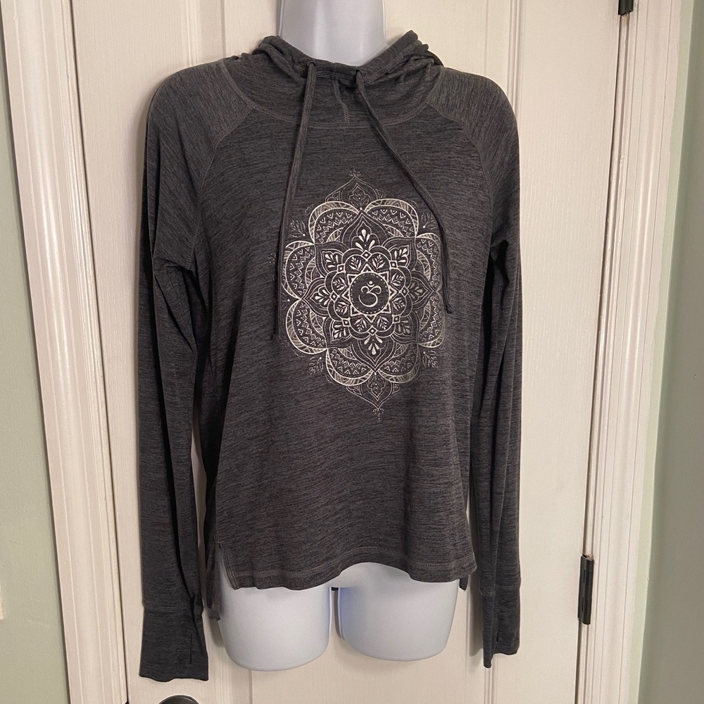 Workout long sleeve gray fleece hoodie, size extra small, like new barely worn